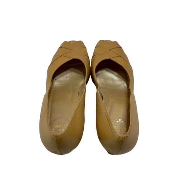 Stuart Weitzman Peep Toe Pumps Almond Shape Size 9 Vintage Character Shoes - Picture 5 of 8
